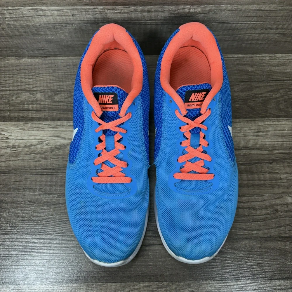 nike revolution